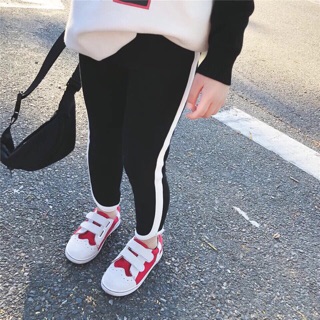 Quần legging kiểu dáng thể thao
