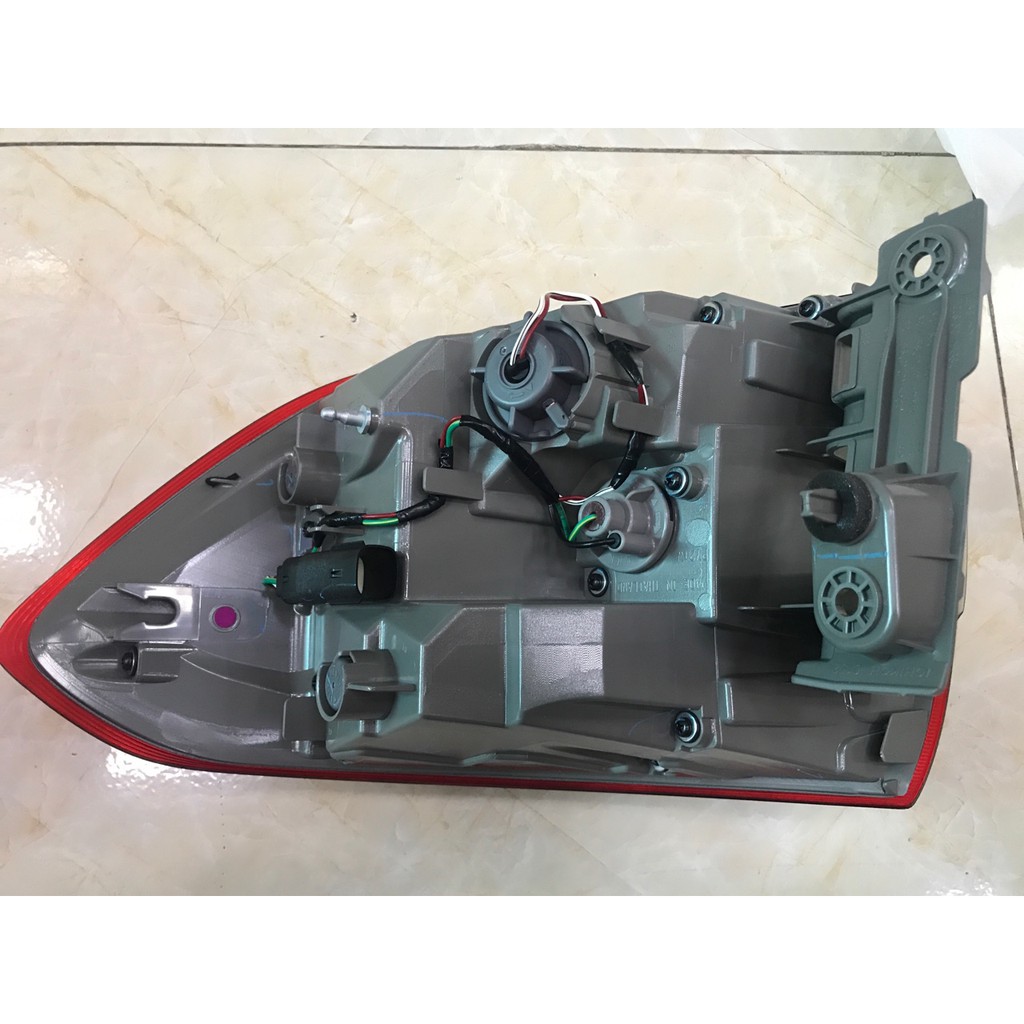 Đèn hậu Ford Everest 2016-2020 trái phải có led , Miếng trên hông - EB3B13404BF EB3B13405BF