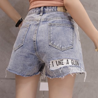QUẦN ĐÙI JEANS RÁCH THỜI TRANG
