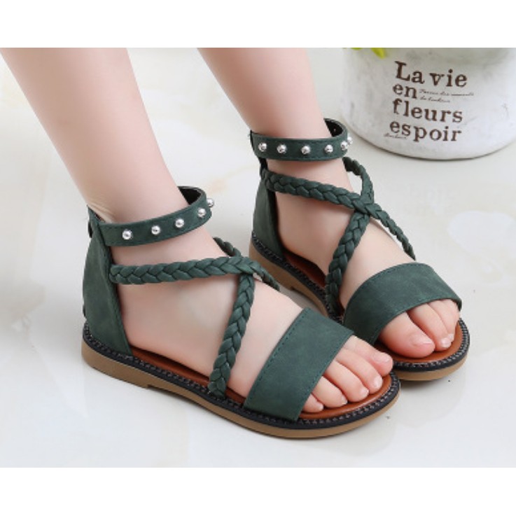 Sandal Bé Gái Đi Học Kiểu Quai Chéo Chiến  Binh Size 27-37