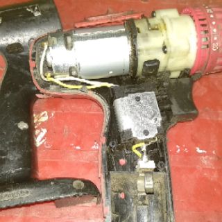 Khoan Ryobi 12v ( thân máy+ vỏ pin)