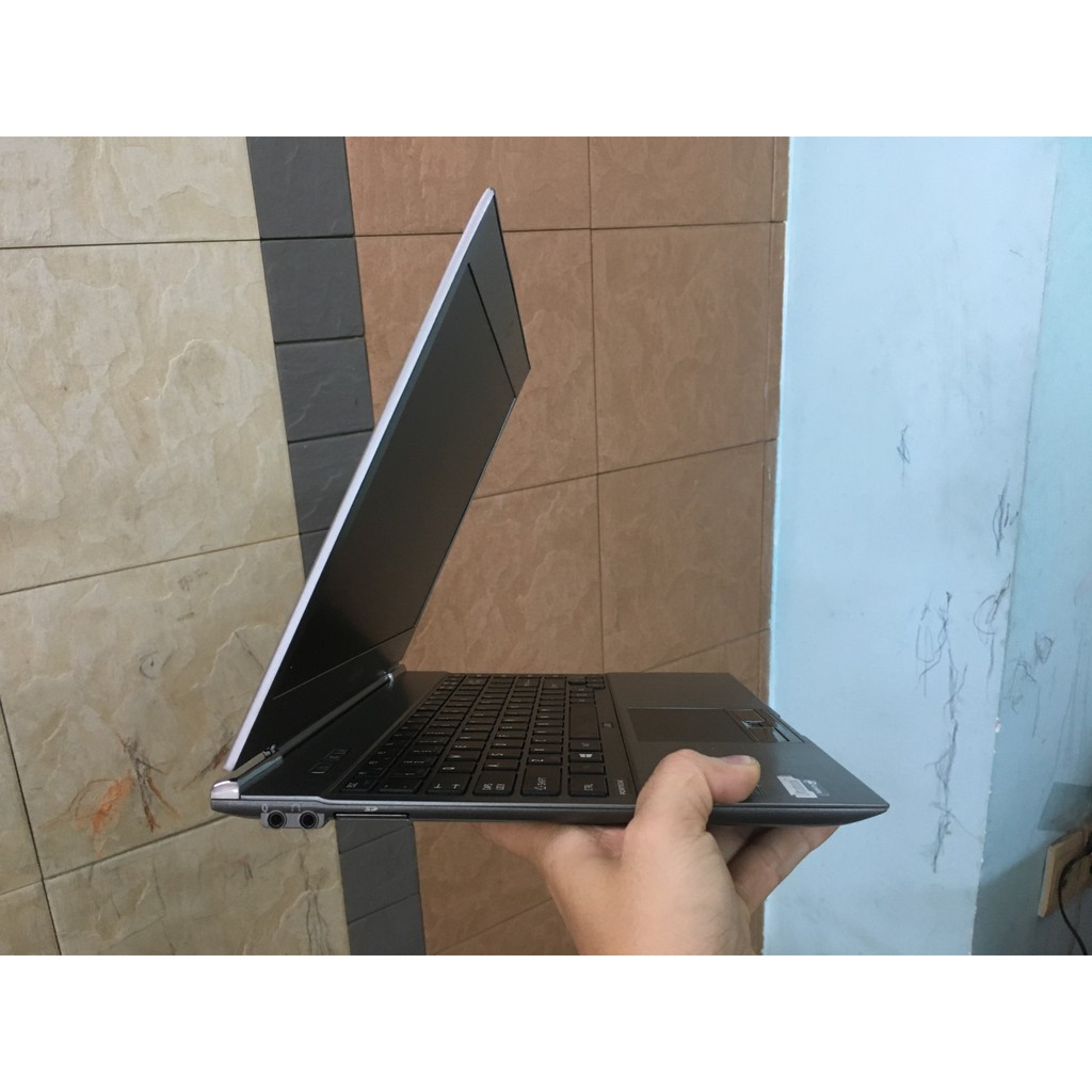 Laptop cũ toshiba Z30-B i5 5300U, 4GB, SSD 128GB, màn hình 13.3 inch 1.2 kg | BigBuy360 - bigbuy360.vn