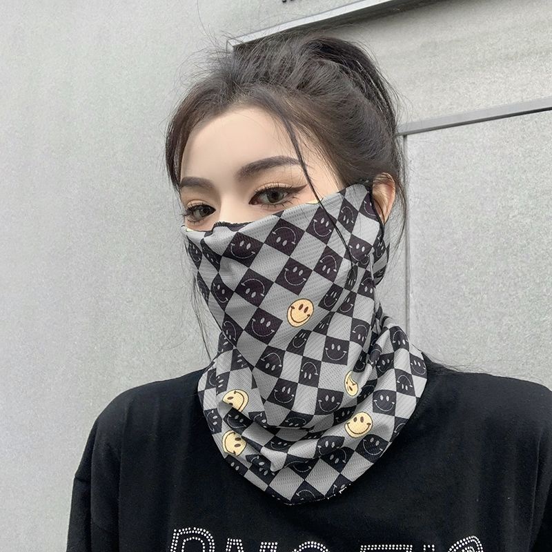 Khẩu Trang Vải Lụa Lạnh Thoáng Khí Che Mặt Và Cổ Chống Nắng Vui Nhộn Phong Cách Hip Hop Có Dây Treo Cho Nữ Khi Đi Xe Máy