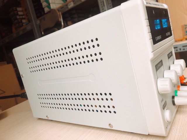 Máy cấp nguồn 30v-10A-ESP- 3010D