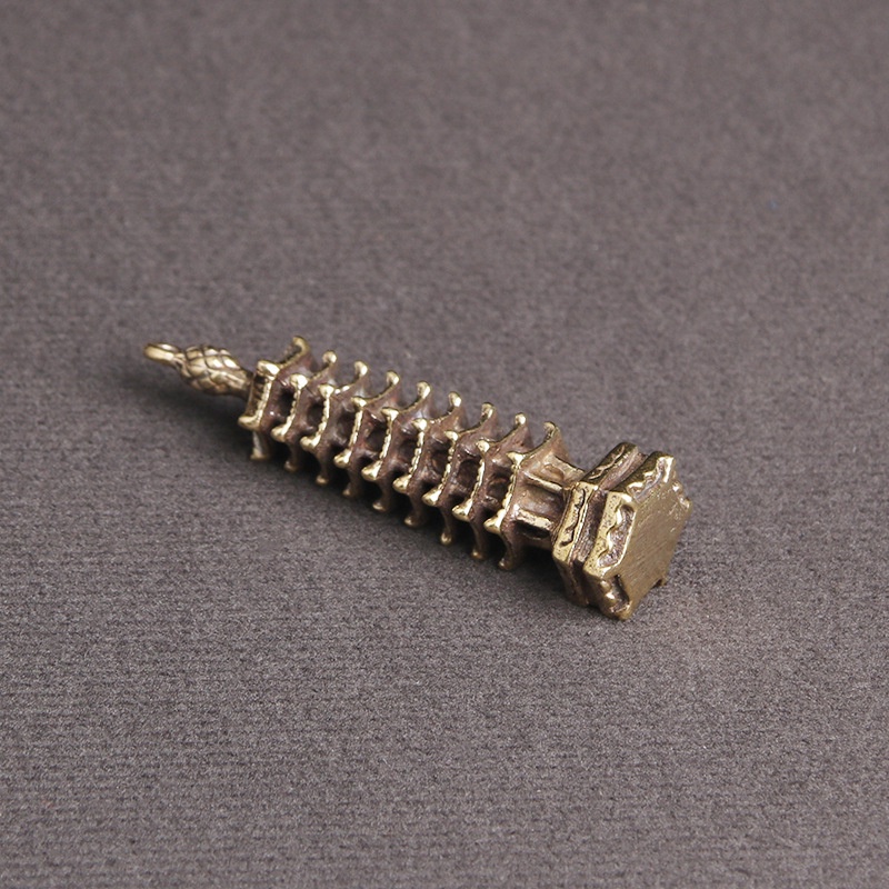 Mặt dây chuyền hình tháp bằng đồng thau sáng tạo