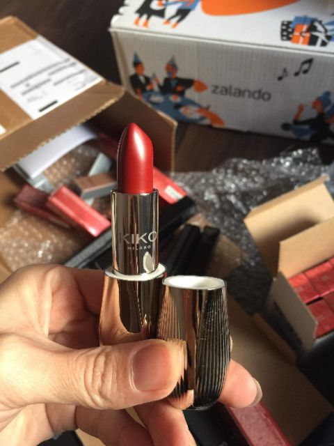 Son Kiko Sparkling Holiday Creamy Lipstick xách tay Đức