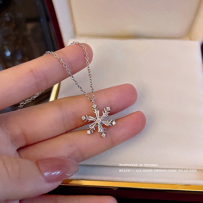 Vòng cổ Thép Titan Mặt Hình Bông Tuyết Đính Đá Zircon Cao Cấp