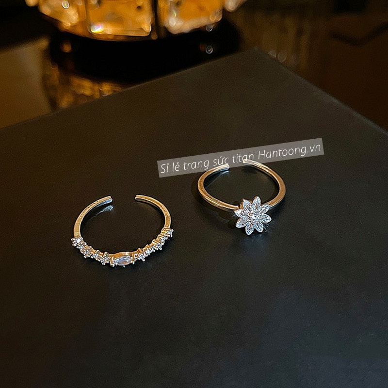 Set 2 nhẫn mạ bạc thiết kế hình bông hoa xoay chuyển đính đá cao cấp thời trang trẻ trung mới nhất