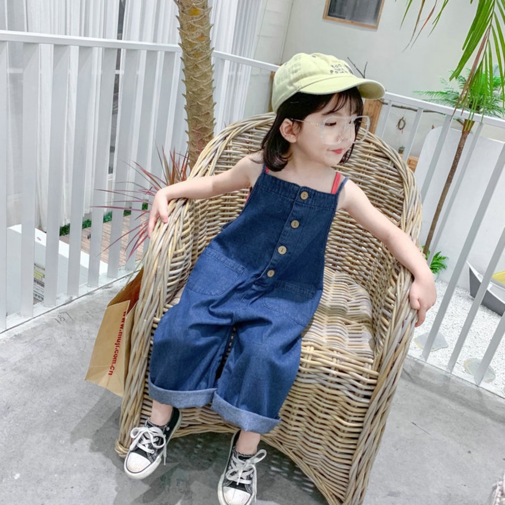 Quần yếm bé gái kèm áo 2 dây, Sét quần yếm jean phối áo 2 dây cá tính cho bé