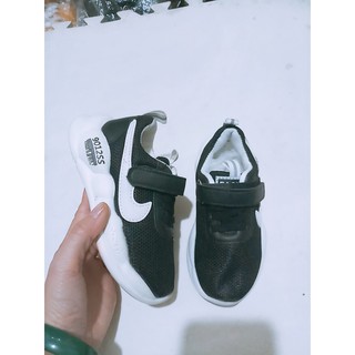 giày thể thao trẻ em siêu nhẹ