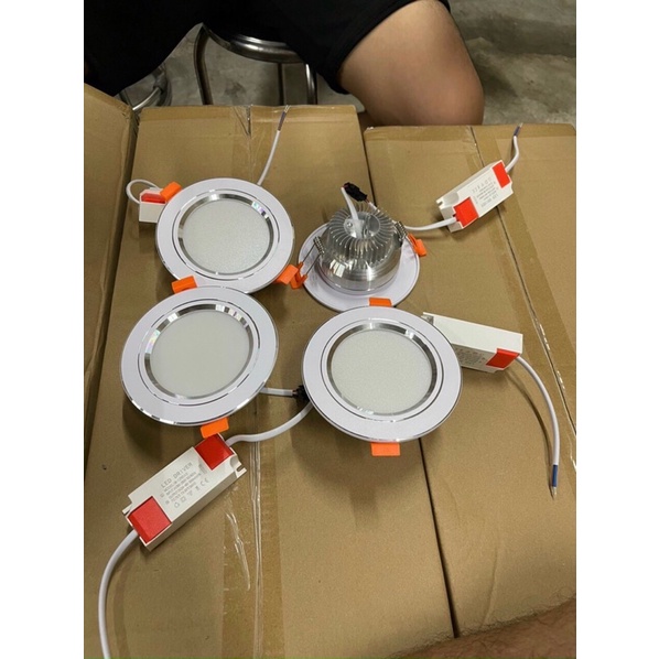 Âm trần 7w 3 màu viền vàng/Bạc BH 2 NĂM