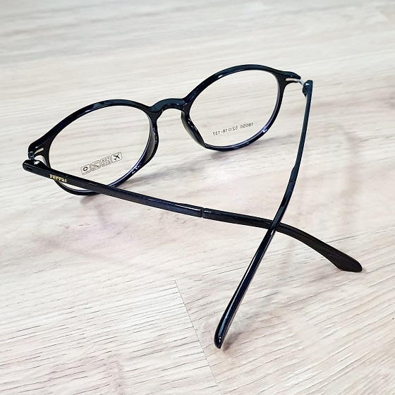 Mắt Kính Gọng Dẻo Phom Tròn Xinh Xắn Màu Đen Kích Thước 1 Tròng 4,8x4cm Tròng Kính Không Độ Thời Trang Chiều Ngang 13cm