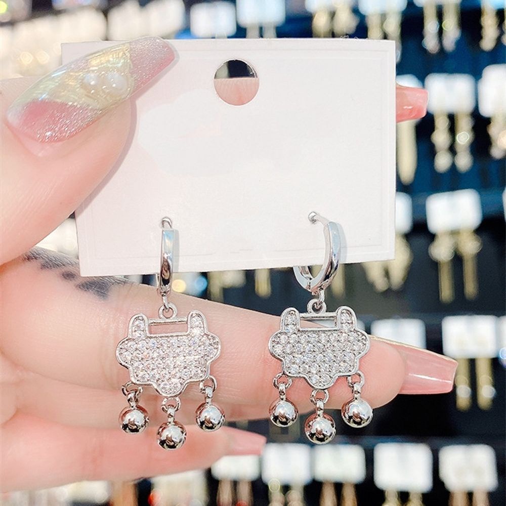 Bông tai dáng dài hình ổ khóa phong cách Trung Hoa cổ điển sang trọng thời trang cho nữ