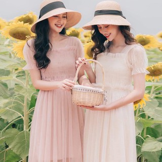 ĐẦM REN TIỂU THƯ NHÚN NGỰC
