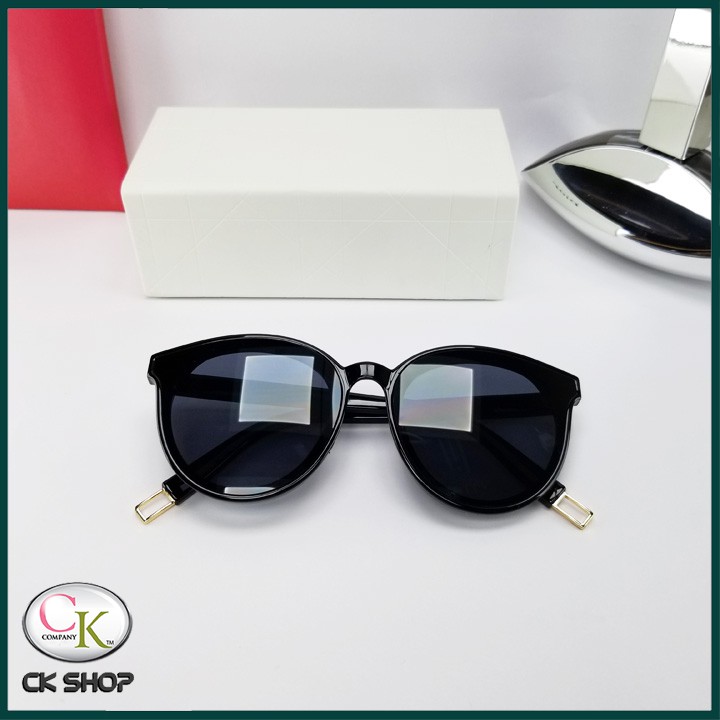 Mắt kính thời trang nữ - Kính chống tia UV - Tặng ví da đựng kính và khăn lụa | BigBuy360 - bigbuy360.vn