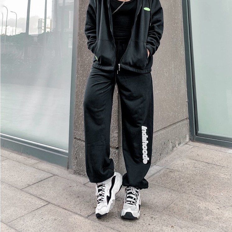 Quần dài Sweatpant đen INDAHOOD LOGO thêu