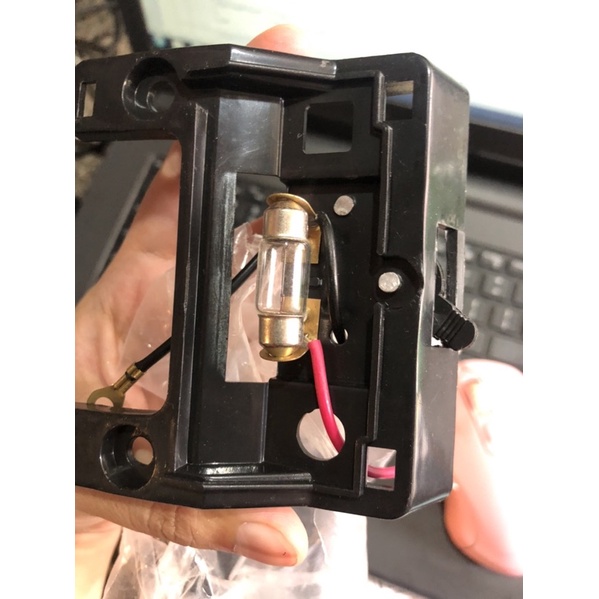 Bóng đèn trong đèn cabin su 5 tạ, 7 chỗ / giá 1 cái