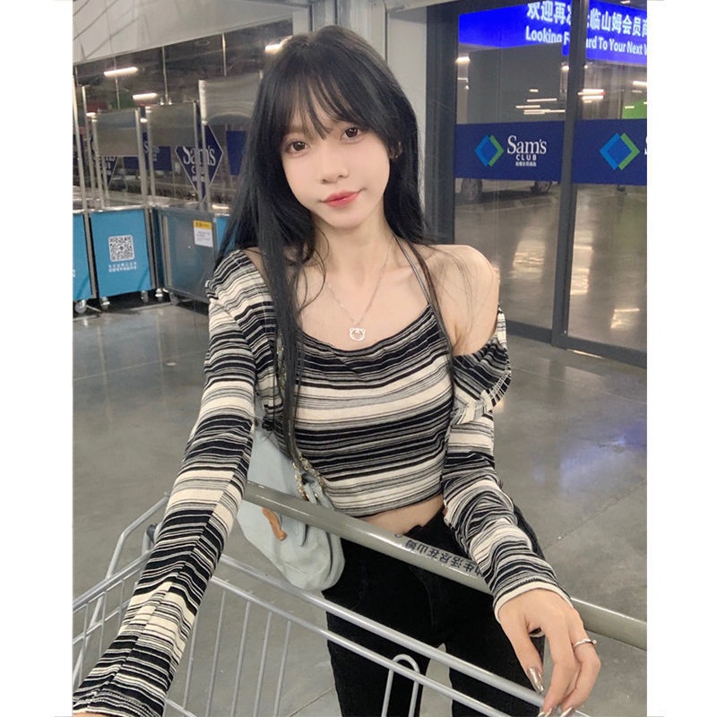 Set đồ COZOKC gồm áo khoác cardigan dài tay và áo hai dây phong cách Hàn Quốc quyến rũ dành cho nữ