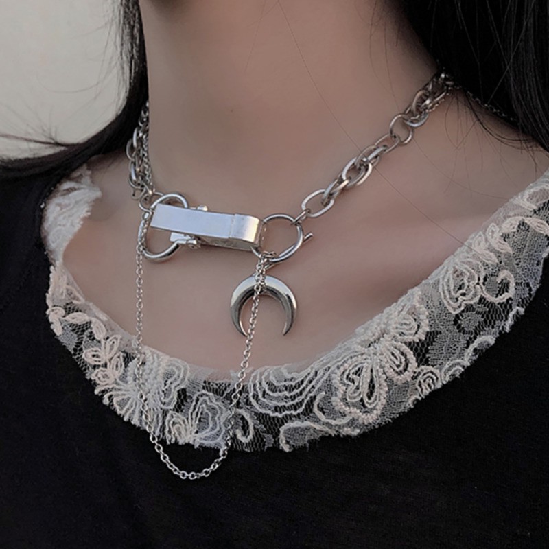 Dây Chuyền Thép Titan Mặt Hình Mặt Trăng Phong Cách Retro