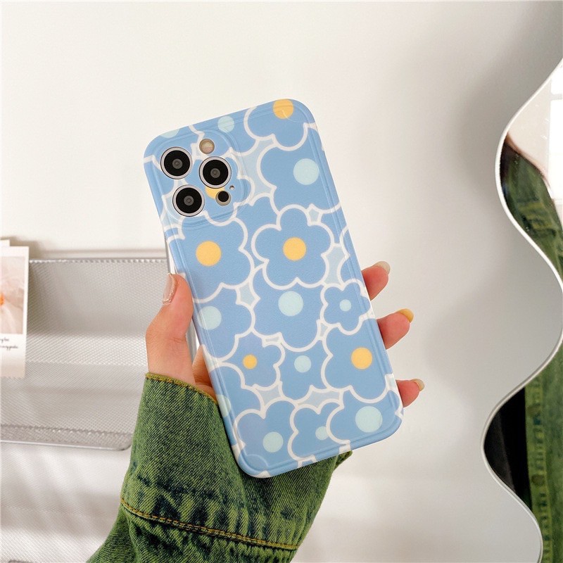 Ốp hoạ tiết hoa có bảo vệ camera