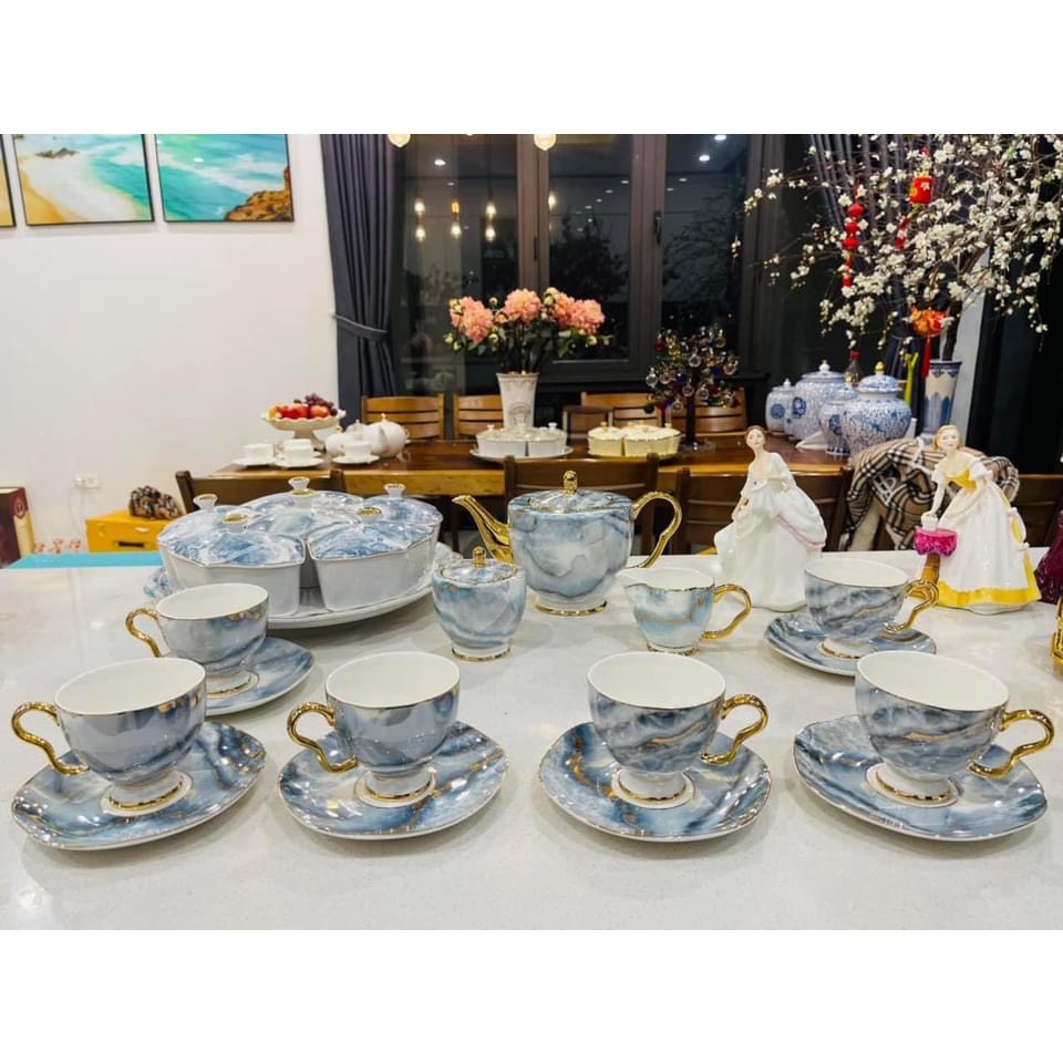 BỘ ẤM CHÉN KÈM KHAY PHA TRÀ SỨ XƯƠNG CAO CẤP KÈM 6 ĐĨA LÓT TÁCH VÀ 2 TỐNG ĐƯỜNG SỮA HỌA TIẾT VÂN ĐÁ XANH, HÀNG CAO CẤP
