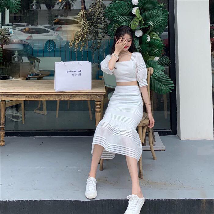 SET ÁO CROP PHỐI REN+CV ĐUÔI CÁ CỰC SANG | BigBuy360 - bigbuy360.vn