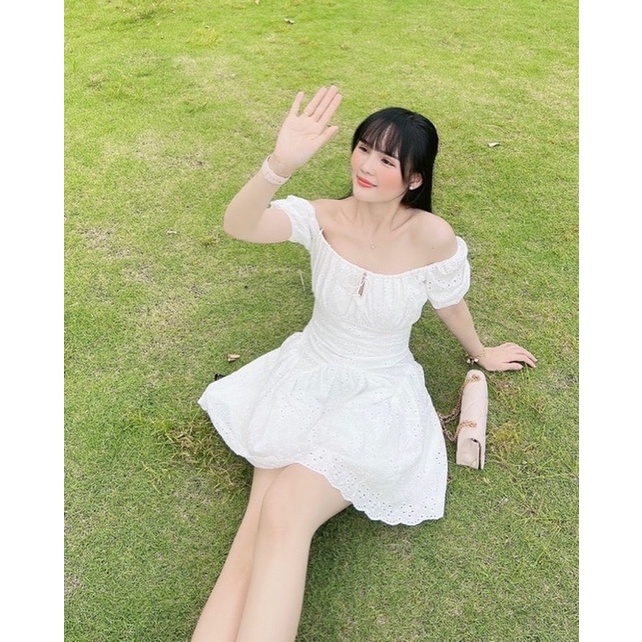 Đầm ngắn thắt nơ ngực dáng xoè xô thêu trắng - Audrey Studio