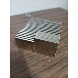 Nam châm viên 40x10x3 mm, nam châm đất hiếm mỏng siêu mạnh