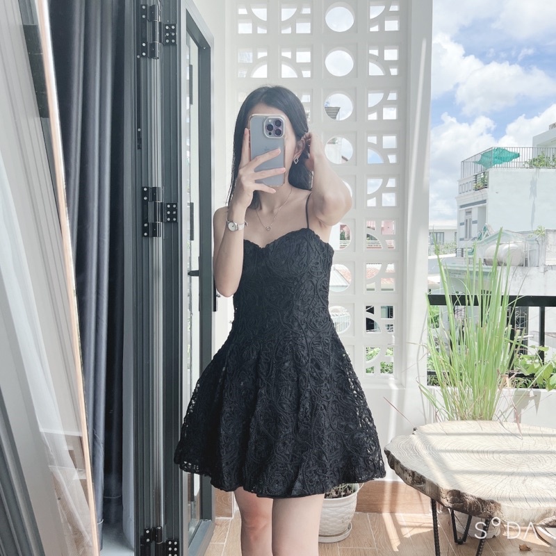 Đầm xòe 2 dây cúp ngực chất ren nổi siêu xịn