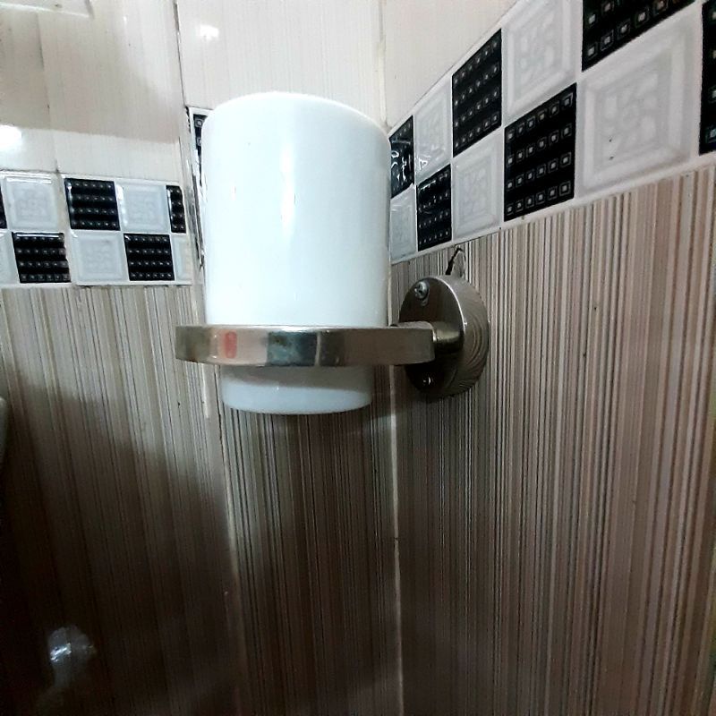 Cốc sứ Bát Tràng để bồn rửa mặt, đánh răng