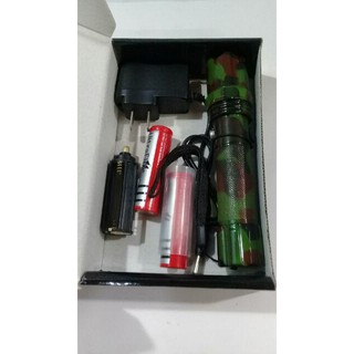 Đèn pin siêu sáng