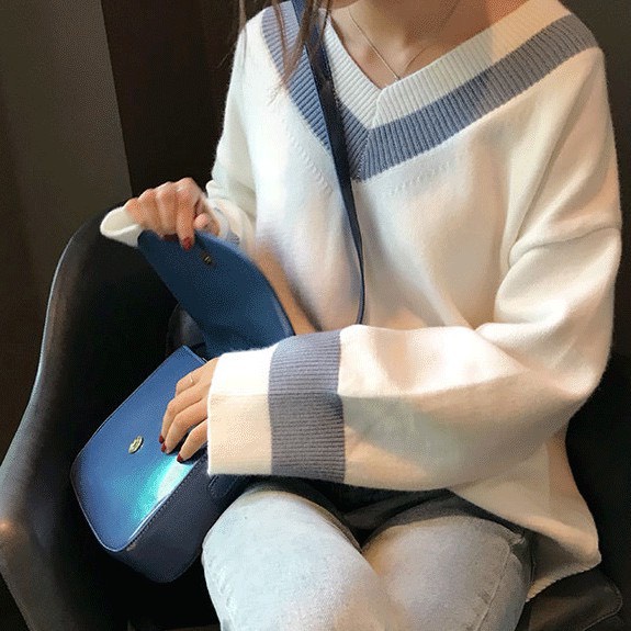 Áo Len Cổ V Form Rộng Hàn Quốc Áo Dệt Kim Tay Dài dáng rộng ulzzang Quảng Châu | BigBuy360 - bigbuy360.vn