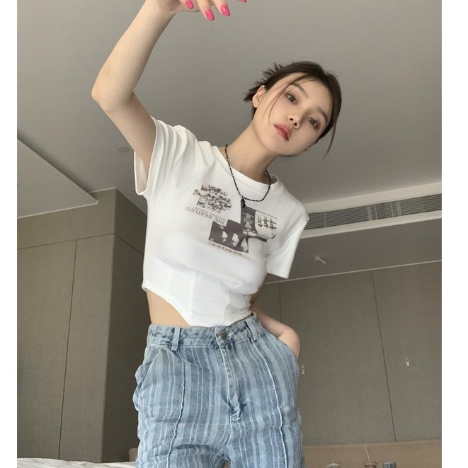 QKOOLE Áo thun croptop  tay ngắn viền độc đáo phong cách Hàn Quốc cổ điển thời trang cho nữ