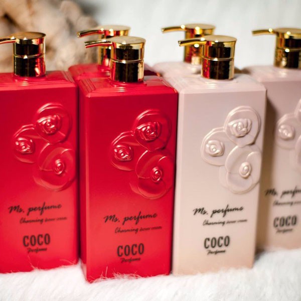 Sữa tắm Coco Perfume Charming Shower Cream chai đỏ quyến rũ hương nồng nàn 800ml