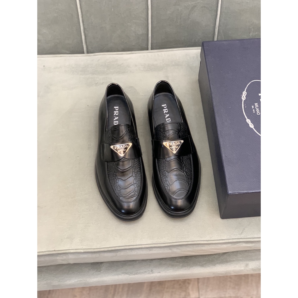 Giày lười nam da thật PRADA thiết kế sang trọng, trẻ trung và lịch lãm kết hợp với lớp da cao cấp