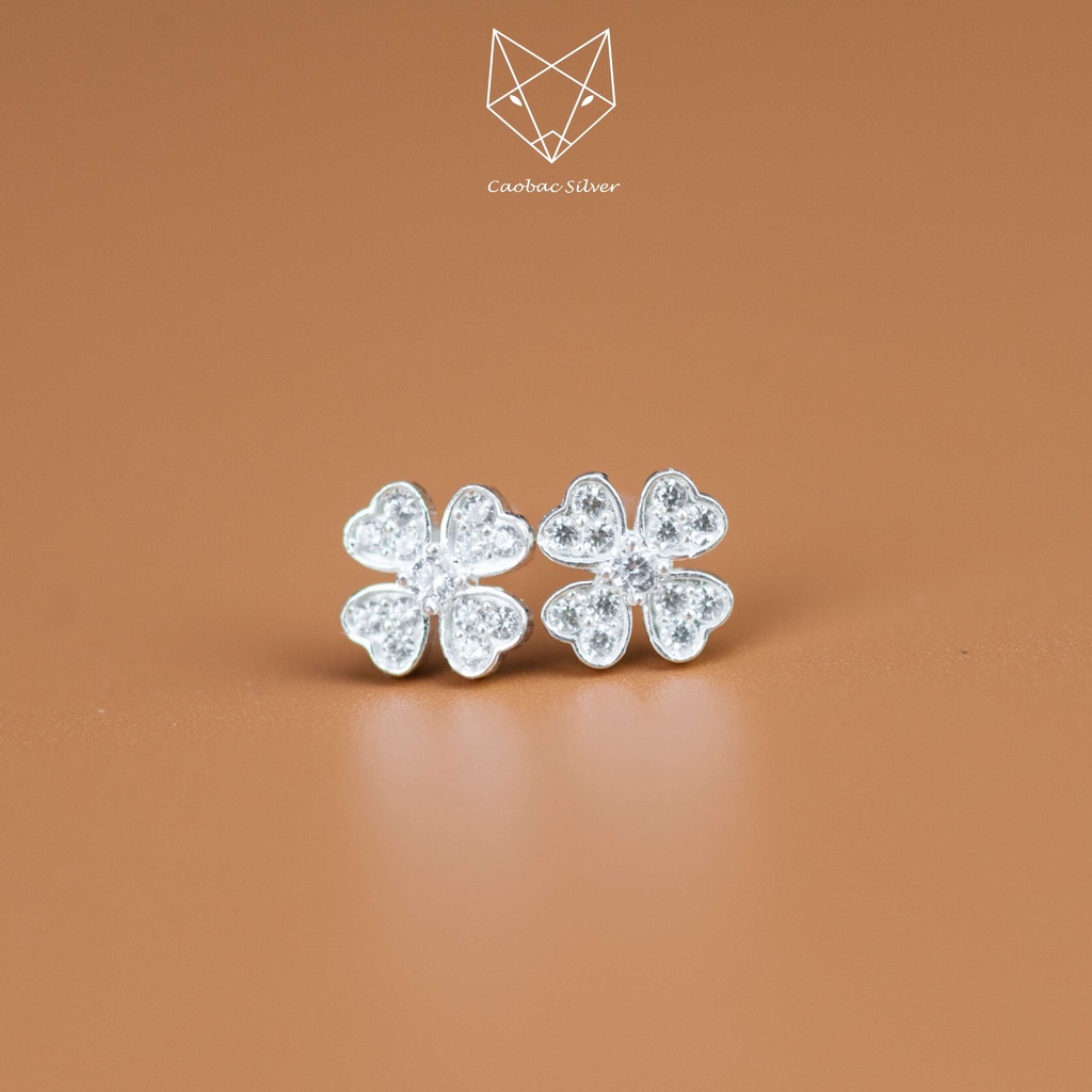 Khuyên Tai Bạc CaoBac Jewellery Cho Nữ Thiết Kế Hoa Bốn Cánh Ổ Đá Giữa