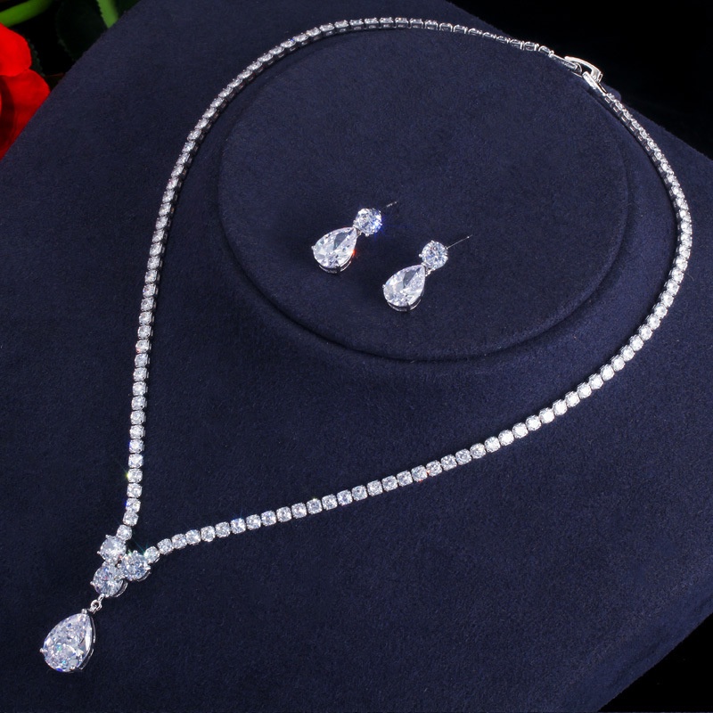 Bộ Dây Chuyền Và Khuyên Tai Hình Giọt Nước Đính Đá Zircon