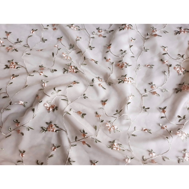 Vai c phương nguyên vân (fb)