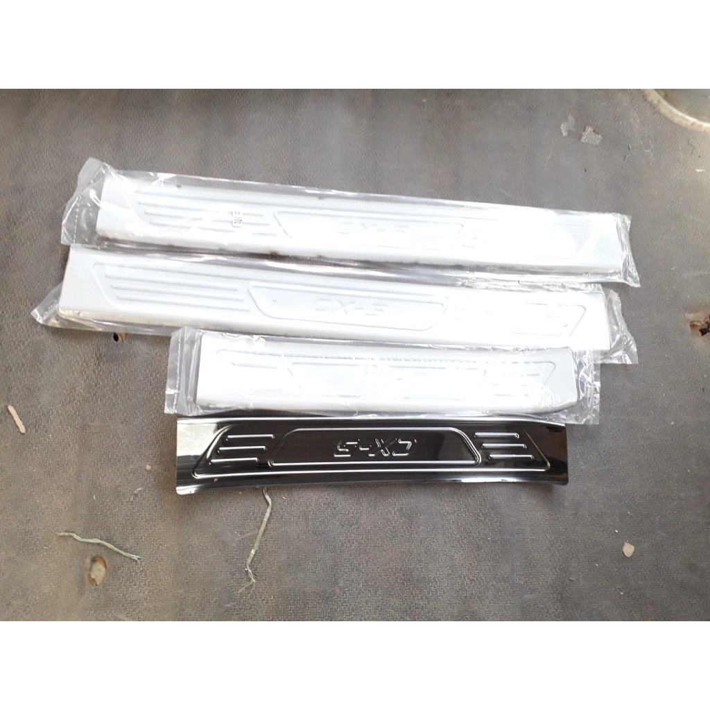 Bộ ốp bậc giẫm Trong titan Mazda Cx5 2016-2021