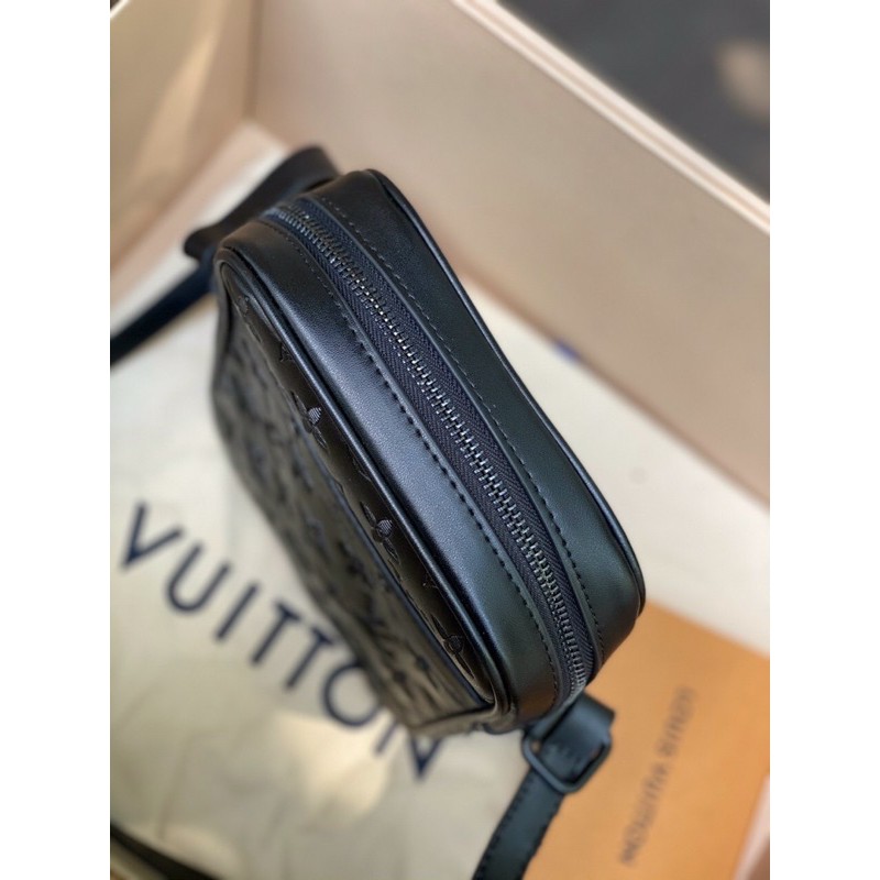Túi đeo chéo lv size 17cm fullbox nam nữ đều đeo được ạ