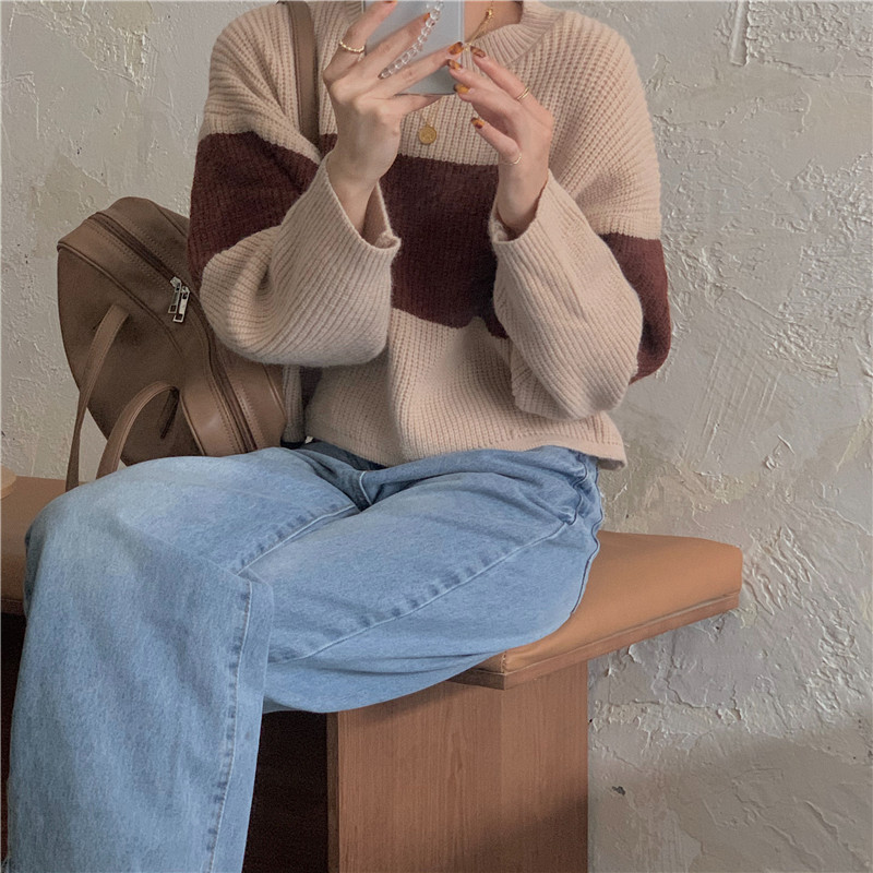 Áo sweater dệt kim tay dài dáng rộng kẻ sọc dành cho nữ