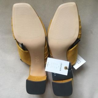 Zara sandal vàng auth size 36 (ảnh thật cuối)