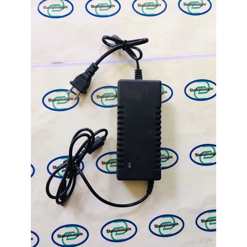 Sạc adapter pin lion 18vol -21vol 2A và 3A, loại charger