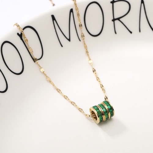 Dây Chuyền 3 Khoen Tròn Đá Nhân Tạo Màu Xanh Lá Titan Ko Đen TT 3010