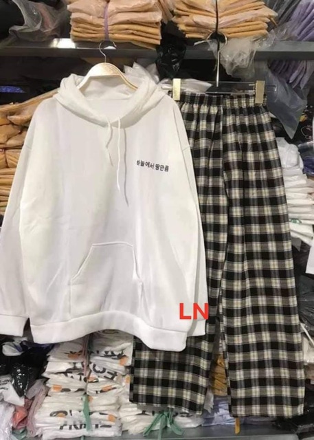 Sét áo hoodie chữ Hàn + quần kẻ đen LN11