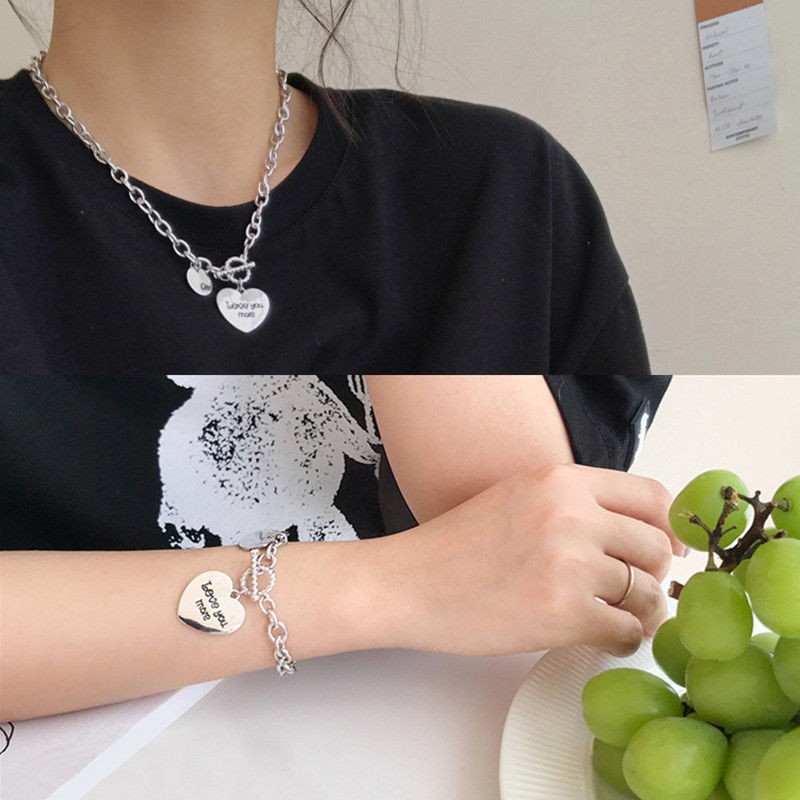 Vòng Cổ Thép Titan Mặt Trái Tim Khắc Chữ Đơn Giản Cá Tính Phong Cách Hàn Quốc