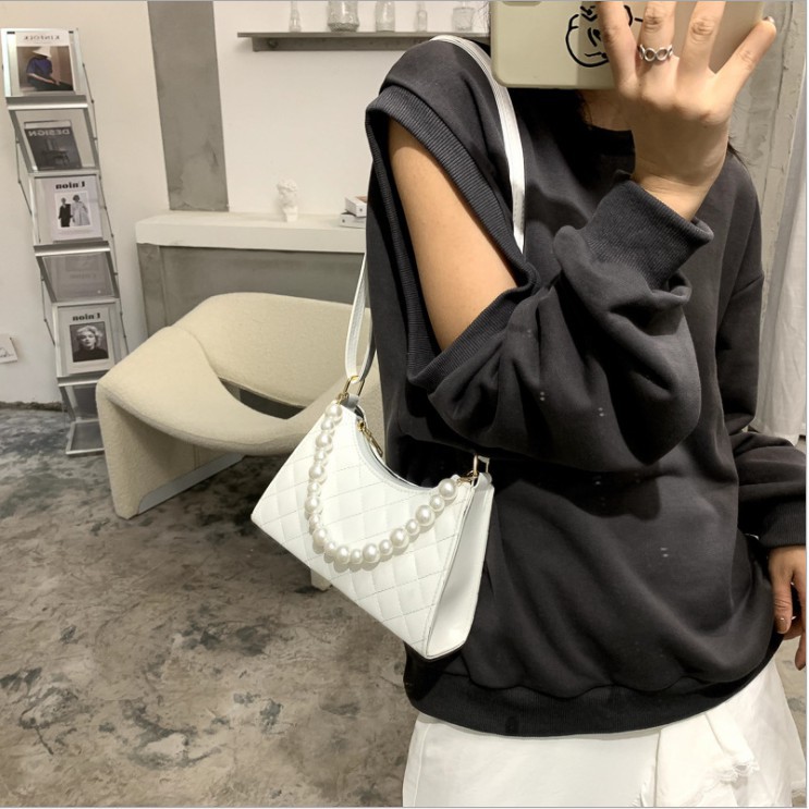 [Free Ship ] Túi Xách Nữ Kẹp Nách Ngọc Chai Trang Trí 2 Màu Đen , Trắng Đi Chơi , Đi Làm Tiện Lợi | BigBuy360 - bigbuy360.vn