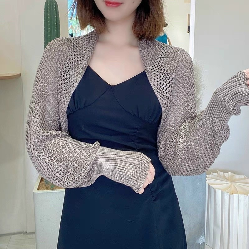 Áo khoác len choàng lưới tay bo bồng mix gì cũng xinh