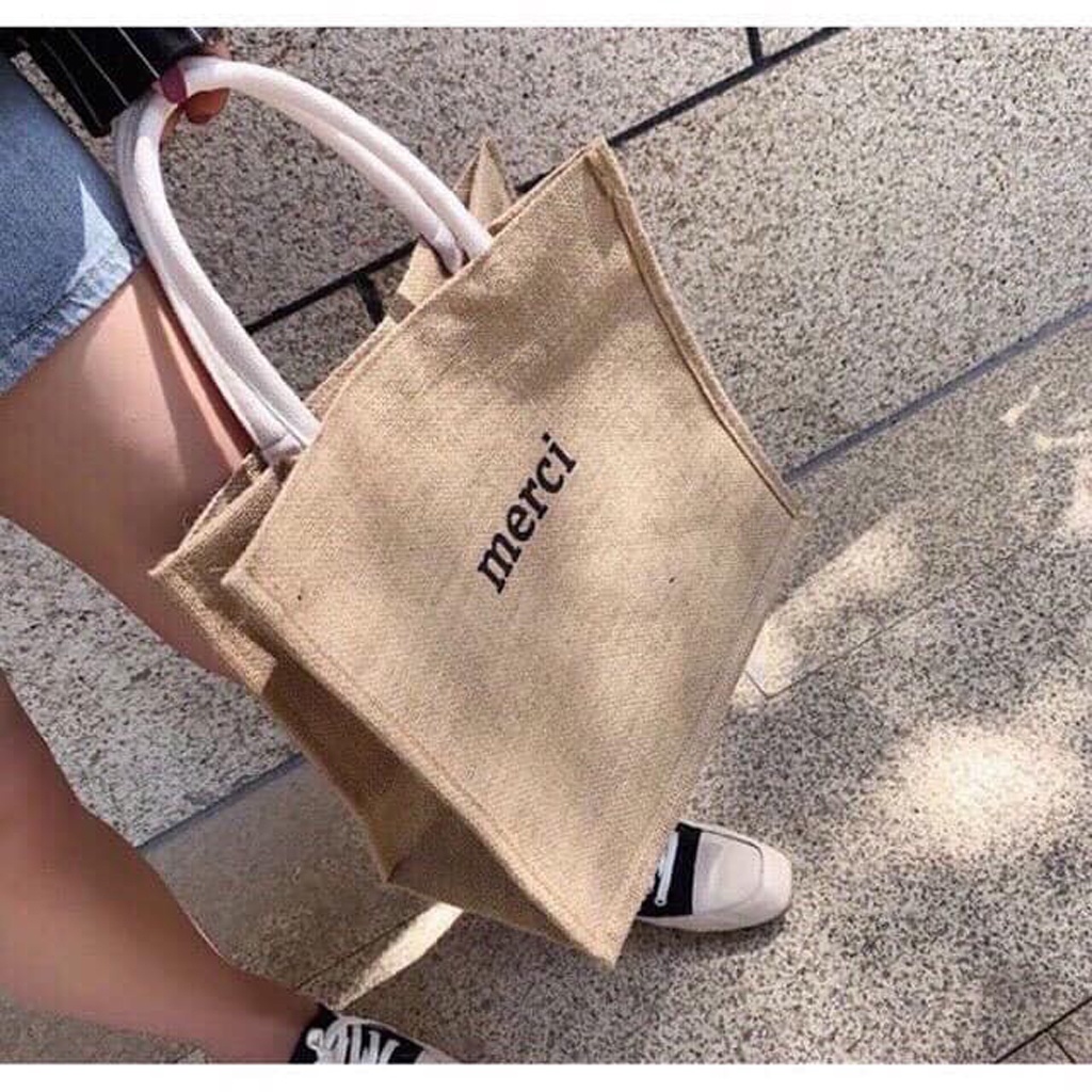 Túi cói Merci đi du lịch loại 1 túi to,lót dày dặn, ko bán hàng loại 2 nhe, có bọc nâu bên ngoài TBB23