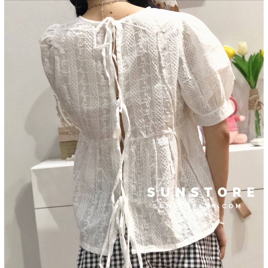 Set đồ nữ đi chơi áo babydoll trắng hở thắt nơ lưng kèm chân váy caro đắp tà